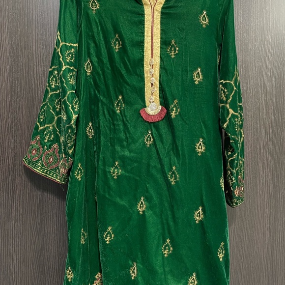 Pakistani/Indian Shalwar Kameez THROW AWAY PRICE - Picture 7 of 7